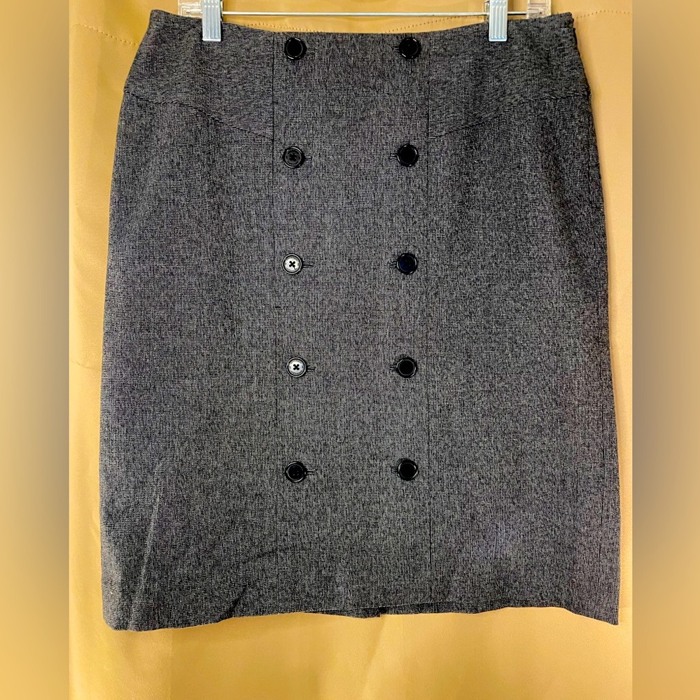 Anne Klein AK Skirt Size 10 Button Accent Front Stretch Charcoal Gray Side Zip